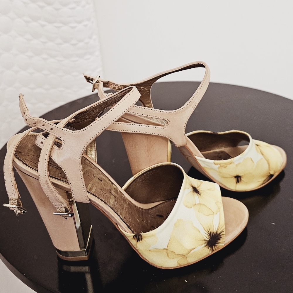Sam Edelman Shoes Size US 8 Yellow, cream  - Picture 2 of 7